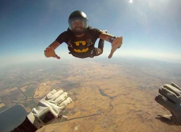 jordan hollander skydiving